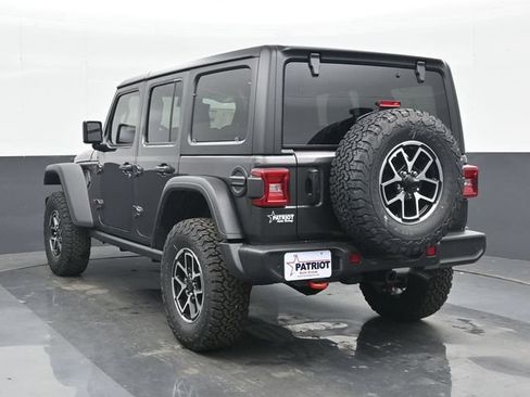 Used 2024 Jeep Wrangler Unlimited Rubicon w/ Technology Group AWD/4WD image 2