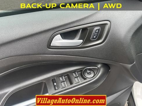 Used 2019 Ford Escape SEL AWD/4WD image 11