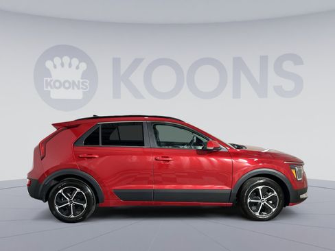 Used 2024 Kia Niro LX FWD image 17