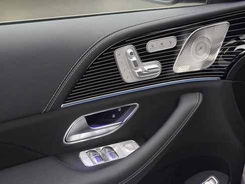 New 2026 Mercedes-Benz Maybach GLS 600 4MATIC image 20