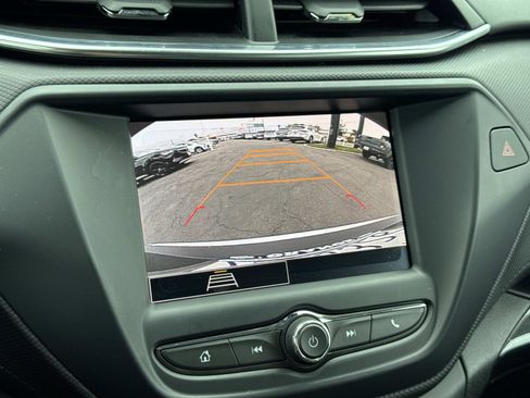 Used 2023 Chevrolet TrailBlazer LT image 30