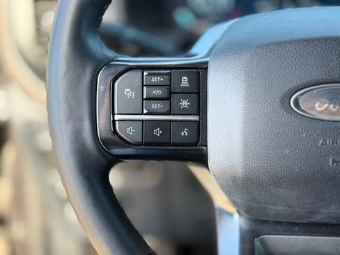 Used 2023 Ford Expedition Platinum image 25