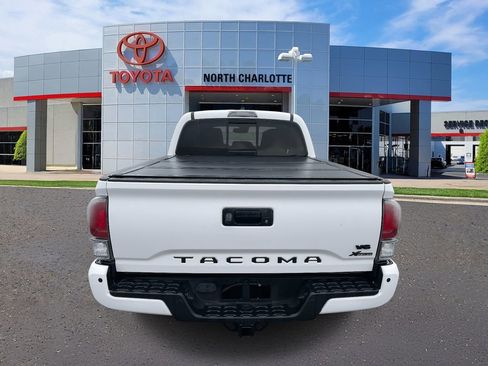 Used 2022 Toyota Tacoma TRD Off-Road w/ TRD Premium Off Road Package image 9