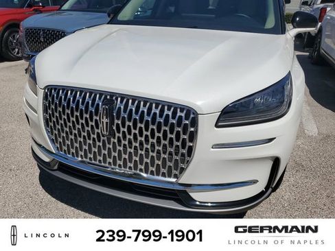 New 2025 Lincoln Corsair Premiere image 13