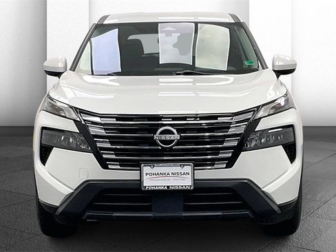 Certified 2024 Nissan Rogue SV image 2