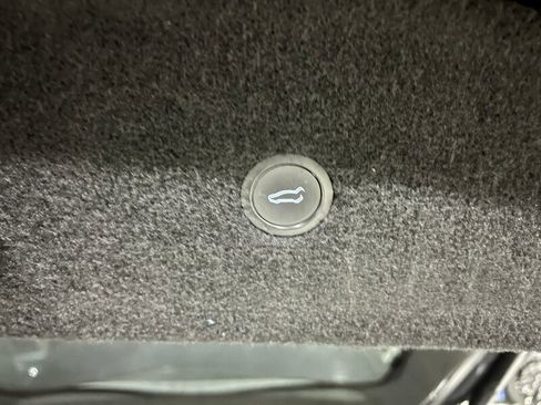 Used 2021 Tesla Model S Plaid image 20