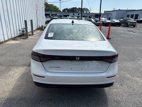 Used 2025 Honda Accord SE image 7