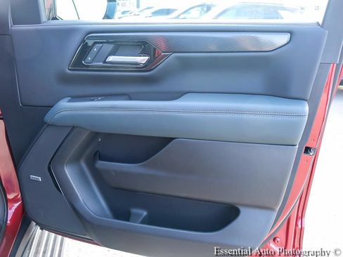 Used 2026 GMC Yukon AT4 w/ AT4 Premium Package AWD/4WD image 32