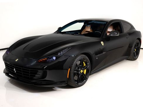 Certified 2018 Ferrari GTC4Lusso AWD/4WD image 6