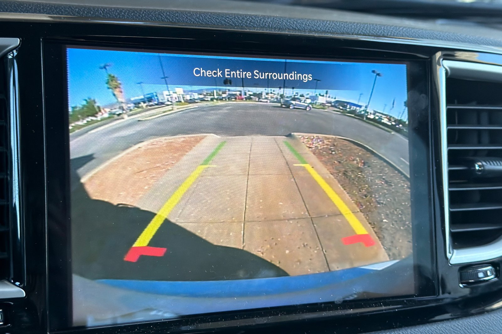 Used 2023 Chrysler Pacifica Touring-L FWD image 24