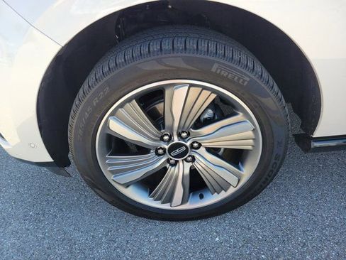 Used 2018 Lincoln Navigator L Reserve w/ Technology Package image 8