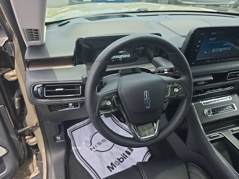 Used 2025 Lincoln Aviator Reserve w/ Equipment Group 201A AWD/4WD image 20