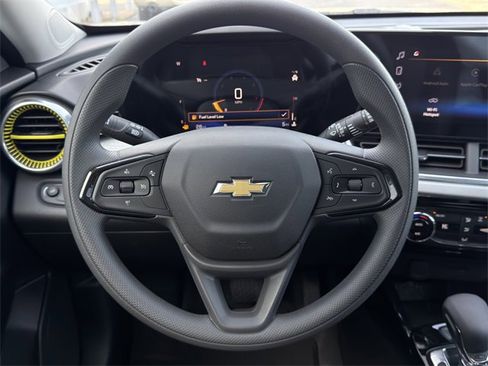 New 2026 Chevrolet Trax LT image 12