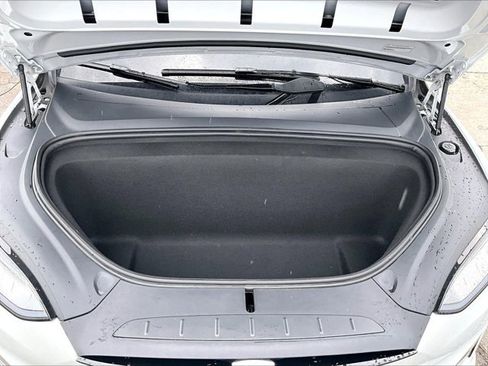 Used 2023 Tesla Model X Plaid image 9