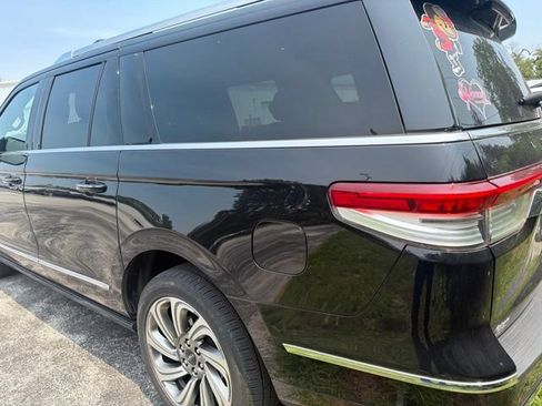 Used 2023 Lincoln Navigator L Reserve AWD/4WD image 8