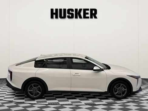 Used 2025 Kia K4 FWD image 2