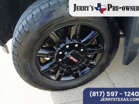 Used 2024 GMC Sierra 3500 AT4 w/ AT4 Preferred Package image 9