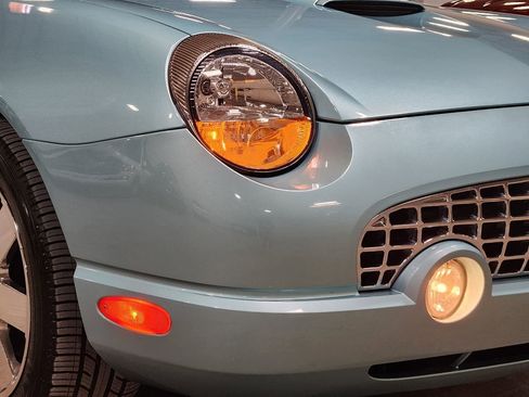 Used 2002 Ford Thunderbird w/Hardtop Premium image 13