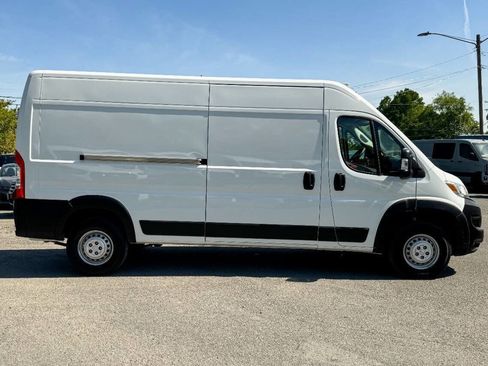 Used 2025 RAM ProMaster 2500 w/ Convenience Group FWD image 2