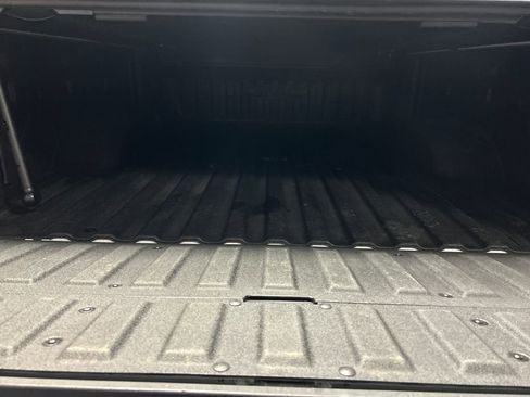 Used 2025 GMC Sierra 2500 SLT w/ SLT Premium Package image 24