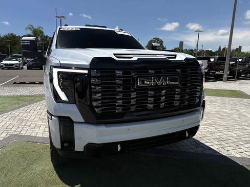 Used 2026 GMC Sierra 2500 Denali Ultimate AWD/4WD image 8