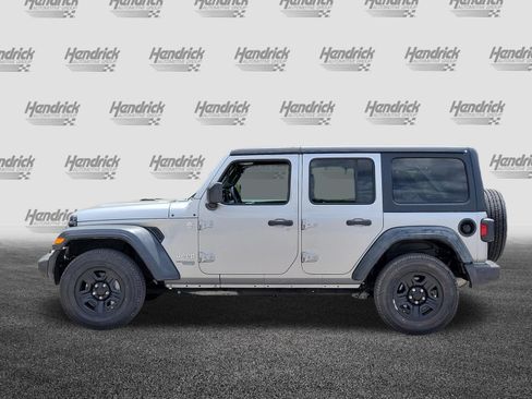 Used 2018 Jeep Wrangler Unlimited Sport AWD/4WD image 6