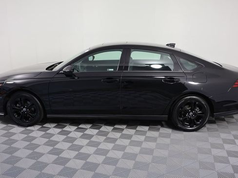 Used 2025 Honda Accord SE image 5