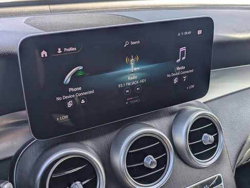 Used 2020 Mercedes-Benz GLC 300 4MATIC image 21