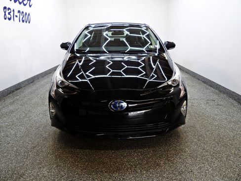 Used 2016 Toyota Prius Three Touring image 2