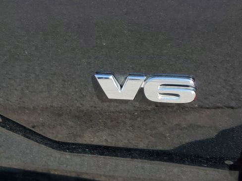 Used 2023 Toyota Tacoma SR image 7