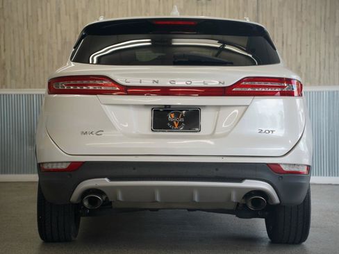 Used 2017 Lincoln MKC Reserve w/ Lincoln MKC Climate Package FWD image 9