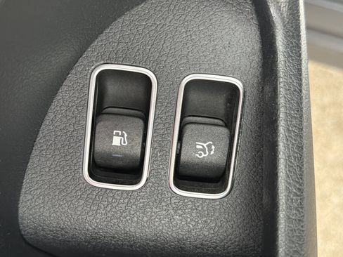 Used 2024 Mercedes-Benz GLE 450e 4MATIC image 31