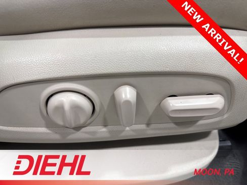 Used 2023 Buick Enclave Essence w/ Sport Touring Edition image 16