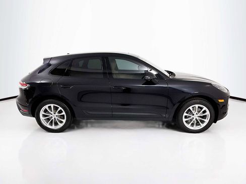 New 2025 Porsche Macan image 8