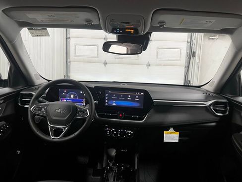 New 2026 Chevrolet TrailBlazer LT w/ Convenience Package FWD image 34