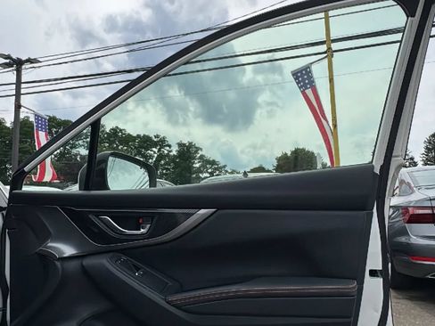 Used 2019 Subaru Crosstrek 2.0i Limited w/ Moonroof Package w/Navigation AWD/4WD image 23
