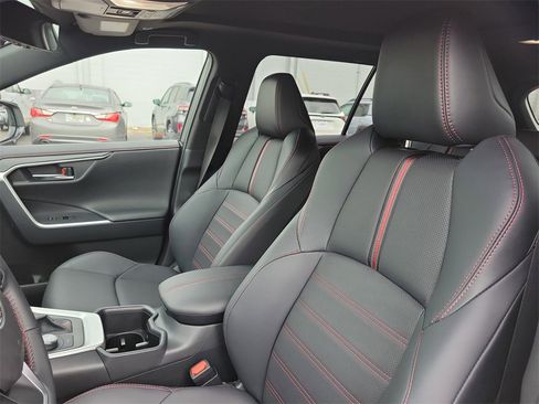 Used 2025 Toyota RAV4 XSE w/ Premium Package image 22