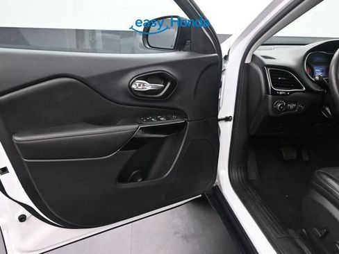 Used 2023 Jeep Cherokee Altitude Lux AWD/4WD image 17