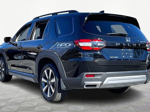 Used 2024 Honda Pilot Touring image 5