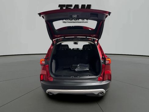 Used 2023 Ford Escape SE w/ PHEV Premium Package image 6