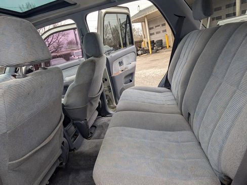 Used 2000 Toyota 4Runner SR5 image 17