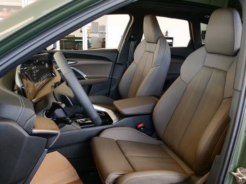 New 2025 Audi Q5 Prestige image 10