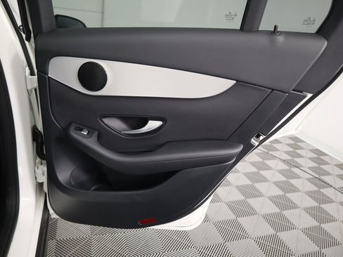 Certified 2022 Mercedes-Benz GLC 300 image 27