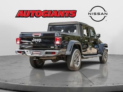 Used 2020 Jeep Gladiator Overland w/ Cold Weather Group image 7