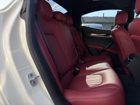 Used 2022 Maserati Ghibli Modena image 43