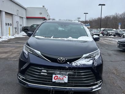 New 2026 Toyota Sienna Limited