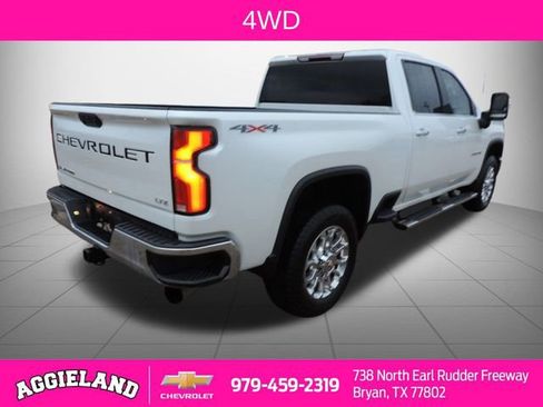 Used 2024 Chevrolet Silverado 2500 LTZ w/ LTZ Convenience Package image 4
