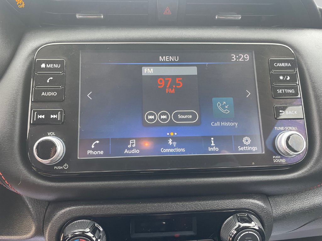Used 2023 Nissan Kicks SR FWD image 28