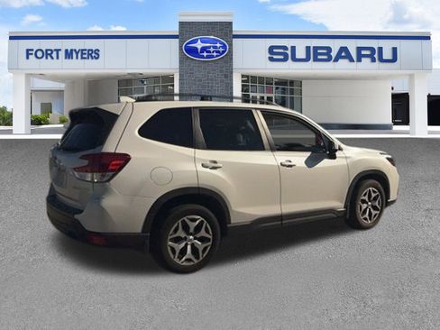 Used 2019 Subaru Forester Premium image 13