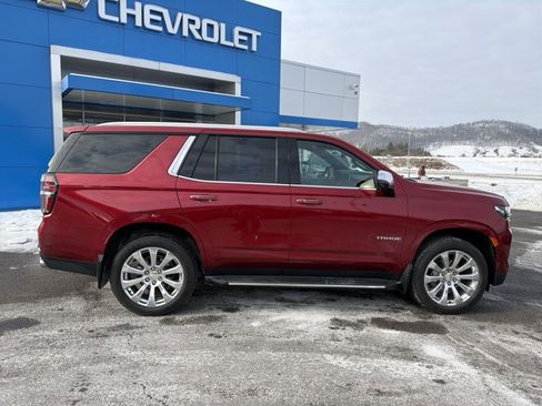 Used 2021 Chevrolet Tahoe Premier w/ Premium Package image 3